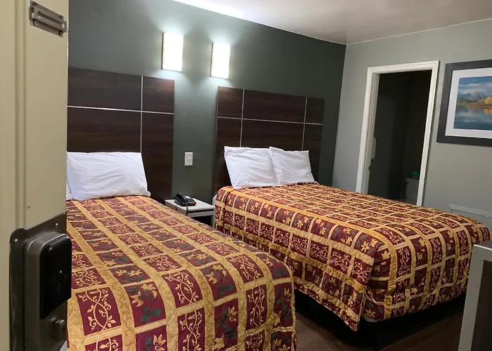 Red Carpet Inn - Norristown
