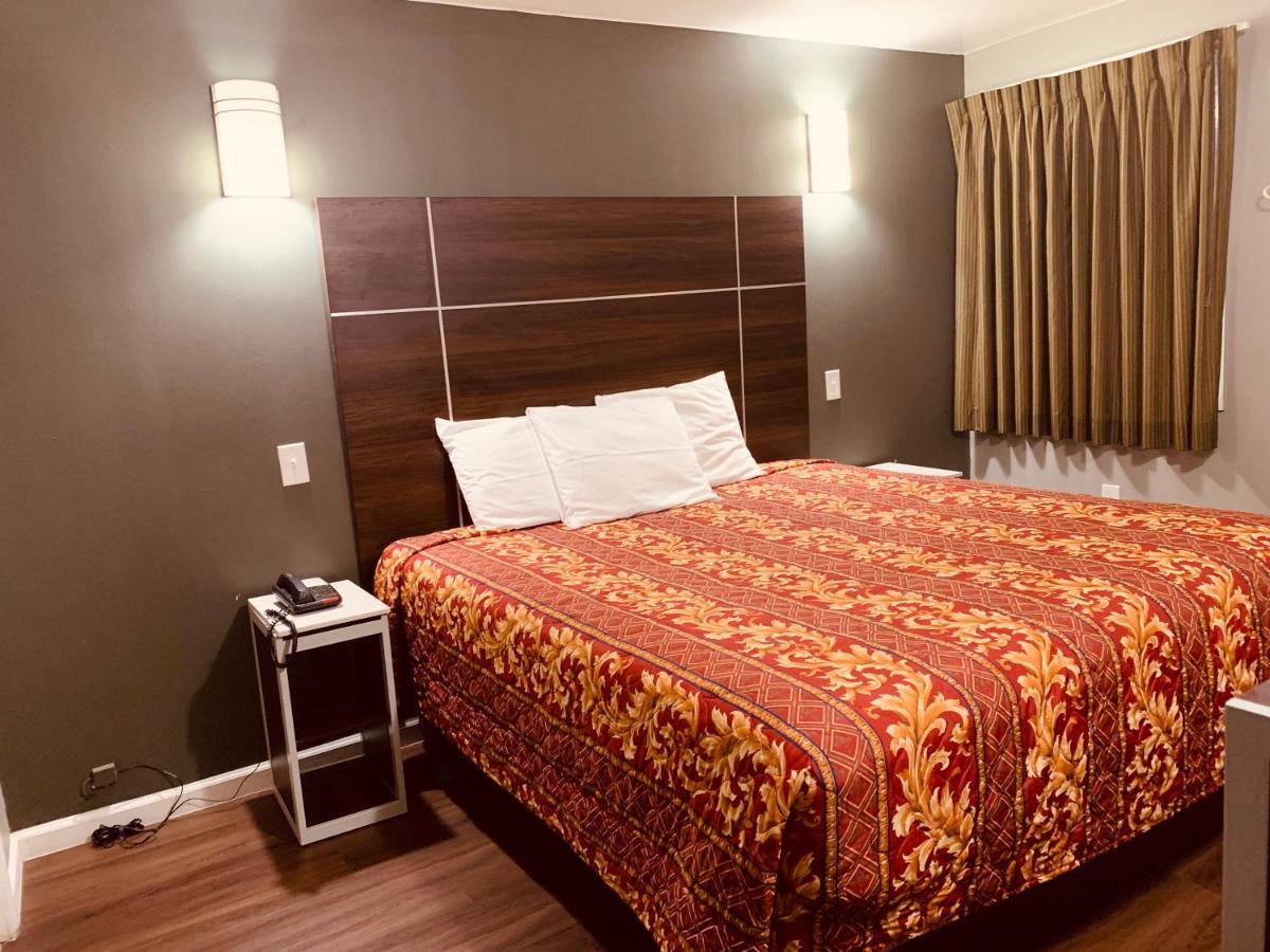 Red Carpet - Hotel Norristown